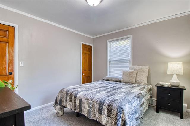 Builiding view seventeen for 3005 Oakwood, Ann Arbor, MI. 48104