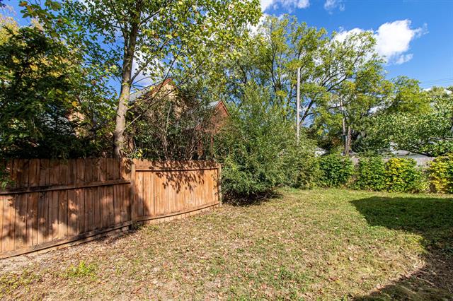 Builiding view thirty eight for 3005 Oakwood, Ann Arbor, MI. 48104