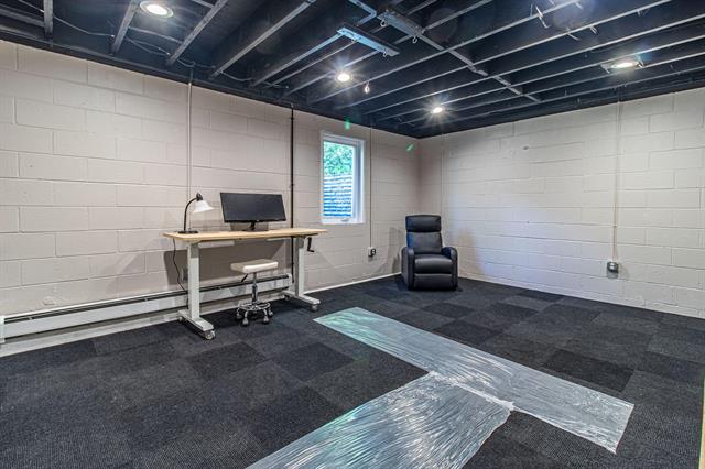 Builiding view thirty one for 3005 Oakwood, Ann Arbor, MI. 48104