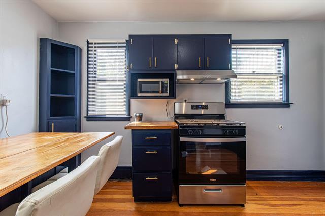 Builiding view twelve for 3005 Oakwood, Ann Arbor, MI. 48104