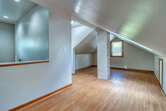 Builiding view twenty five for 3005 Oakwood, Ann Arbor, MI. 48104