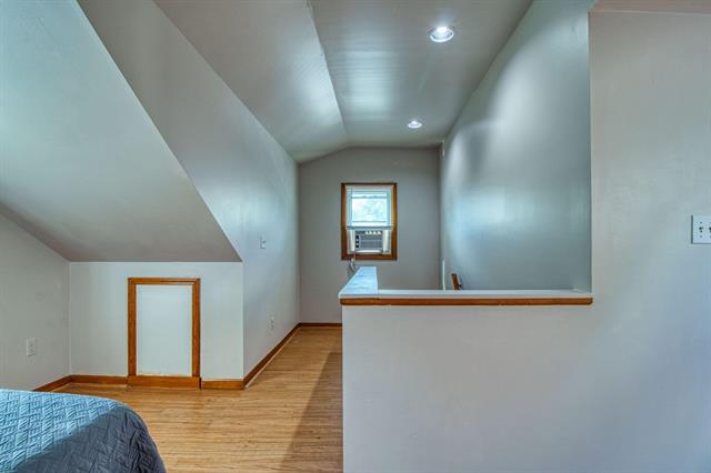 Builiding view twenty four for 3005 Oakwood, Ann Arbor, MI. 48104