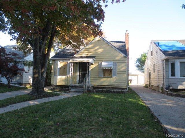 front view for 13845 Carlisle Street, Detroit, Mi. 48205