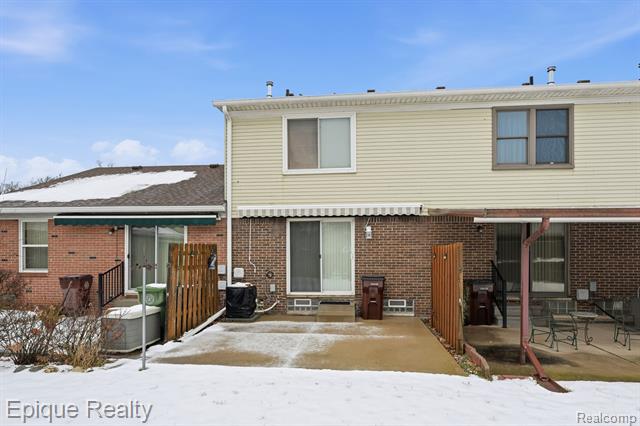 Builiding view fourteen for 16285 Raleigh Square, Southgate, MI. 48195