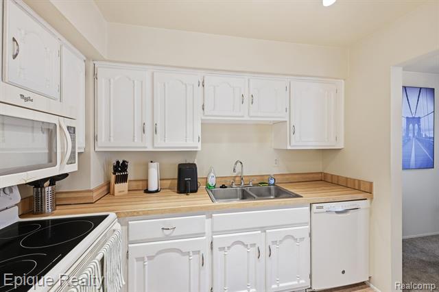 Builiding view seven for 16285 Raleigh Square, Southgate, MI. 48195