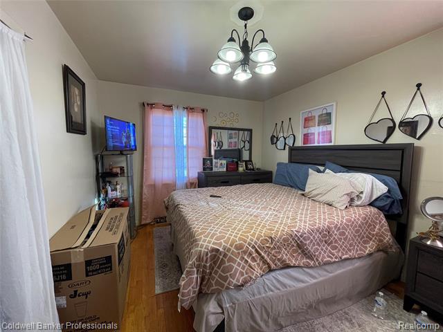 Builiding view twelve for 5021 Forest Side, Flint, MI. 48532