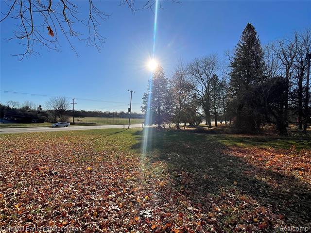 Builiding view twenty four for 5021 Forest Side, Flint, MI. 48532