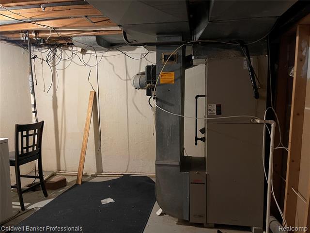 Builiding view twenty one for 5021 Forest Side, Flint, MI. 48532