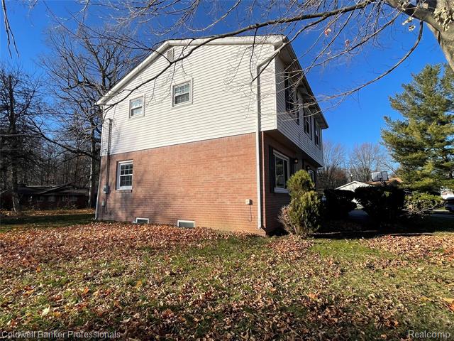 Builiding view twenty two for 5021 Forest Side, Flint, MI. 48532