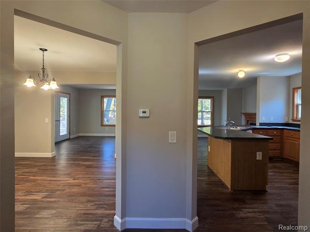 Builiding view fifteen for 7507 Pingree, Pinckney, MI. 48169