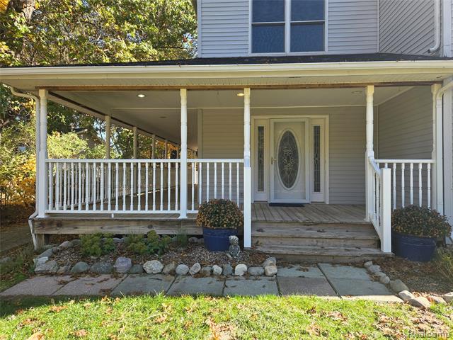 Builiding view five for 7507 Pingree, Pinckney, MI. 48169