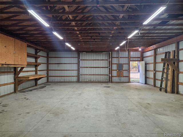 Builiding view ten for 7507 Pingree, Pinckney, MI. 48169