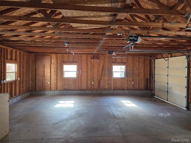 Builiding view thirty two for 7507 Pingree, Pinckney, MI. 48169