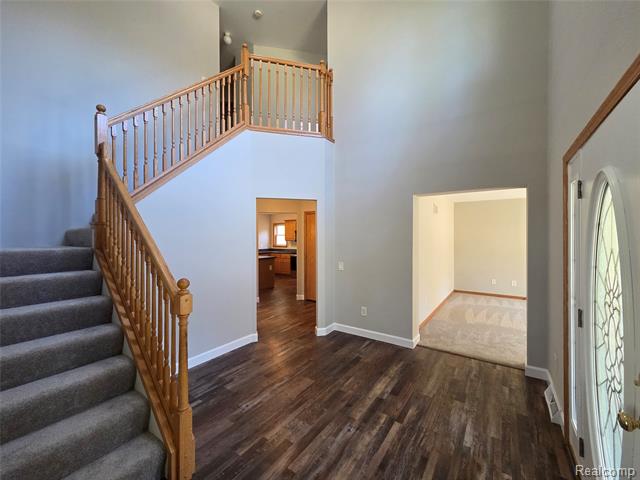 Builiding view twelve for 7507 Pingree, Pinckney, MI. 48169