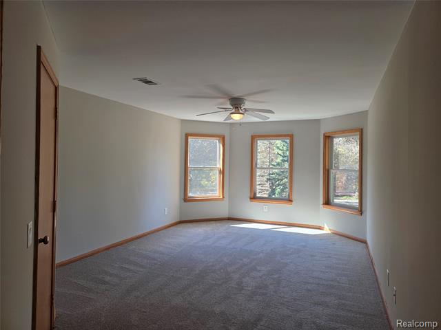 Builiding view twenty two for 7507 Pingree, Pinckney, MI. 48169