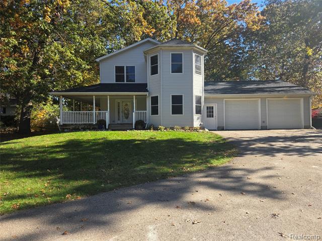 Builiding view two for 7507 Pingree, Pinckney, MI. 48169