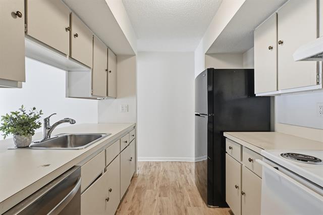 Builiding view four for 2411 Packard, Ann Arbor, MI. 48104