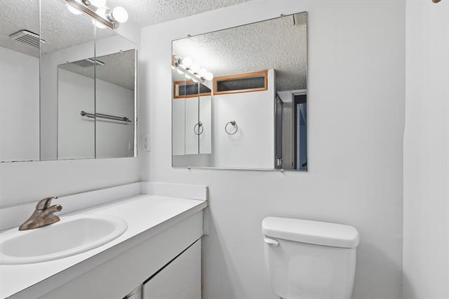 Builiding view nine for 2411 Packard, Ann Arbor, MI. 48104