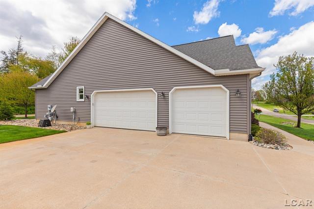 Builiding view forty for 11590 Harrington Place, Brooklyn, MI. 49230