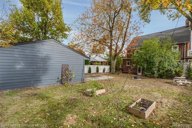 Builiding view forty eight for 1409 Sunset, Royal Oak, MI. 48067