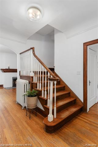 Builiding view seventeen for 1409 Sunset, Royal Oak, MI. 48067