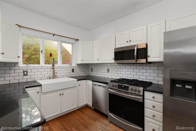 Builiding view twenty three for 1409 Sunset, Royal Oak, MI. 48067