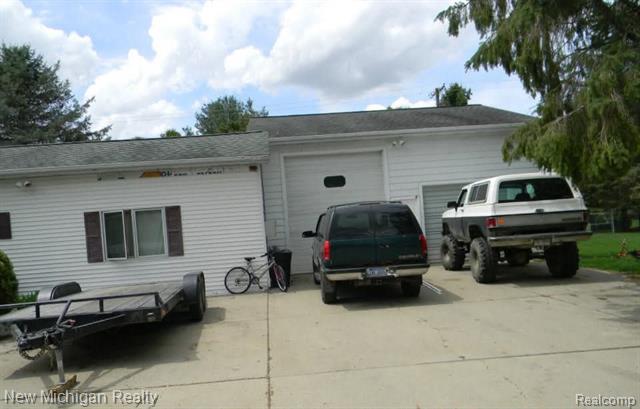 Builiding view one for 420 Maple, Webberville, MI. 48892