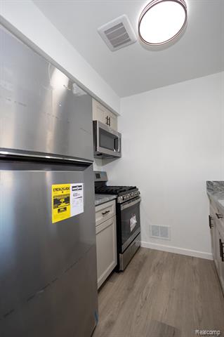 Builiding view five for 8841 Sunrise, Sterling Heights, MI. 48312