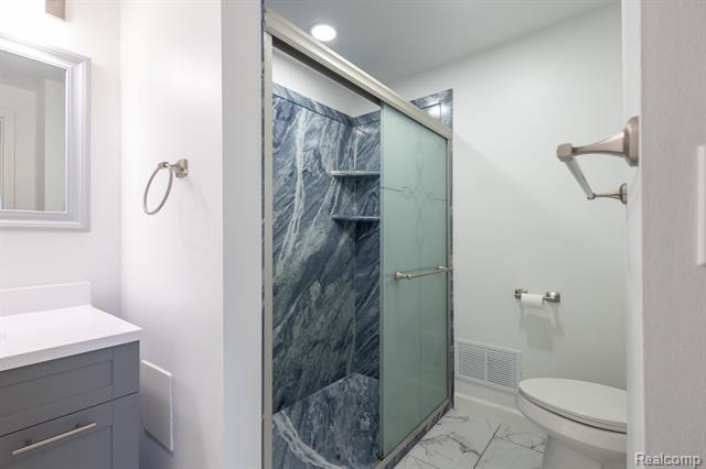 Builiding view nine for 8841 Sunrise, Sterling Heights, MI. 48312