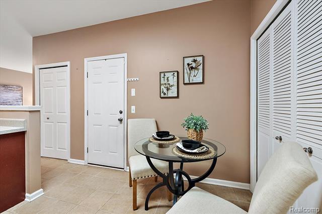 Builiding view sixteen for 26709 Ashton, Trenton, MI. 48183