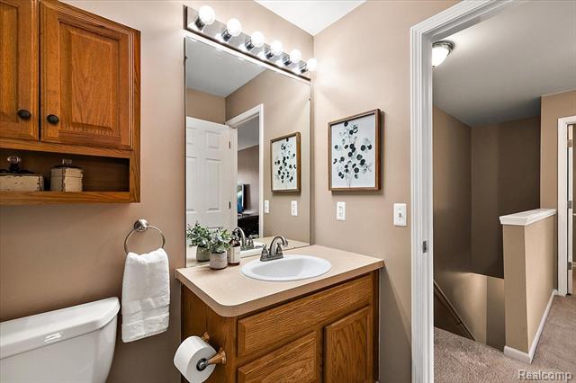 Builiding view thirty for 26709 Ashton, Trenton, MI. 48183