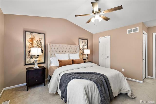 Builiding view twenty eight for 26709 Ashton, Trenton, MI. 48183