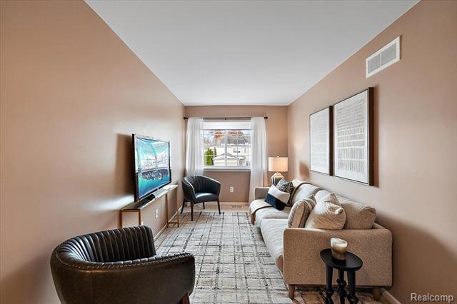 Builiding view twenty four for 26709 Ashton, Trenton, MI. 48183