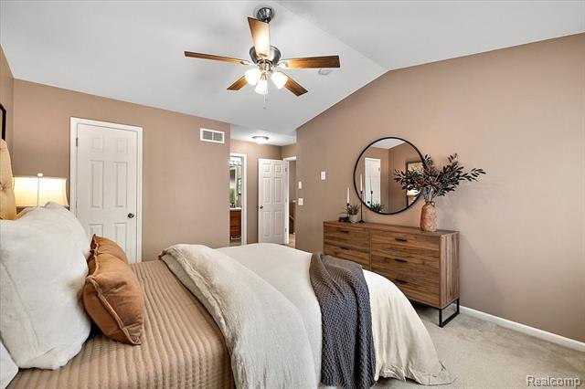 Builiding view twenty nine for 26709 Ashton, Trenton, MI. 48183