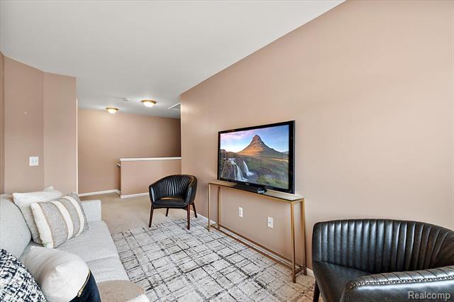 Builiding view twenty six for 26709 Ashton, Trenton, MI. 48183