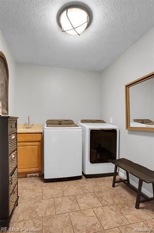 Builiding view thirty five for 8039 Boulder Ridge, Brighton, MI. 48116