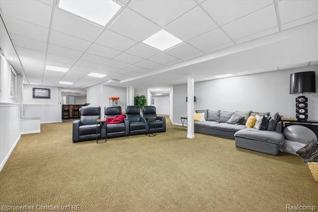 Builiding view eighty four for 29202 Bradmoor, Farmington, MI. 48334