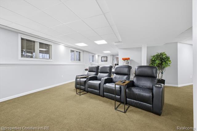 Builiding view eighty for 29202 Bradmoor, Farmington, MI. 48334