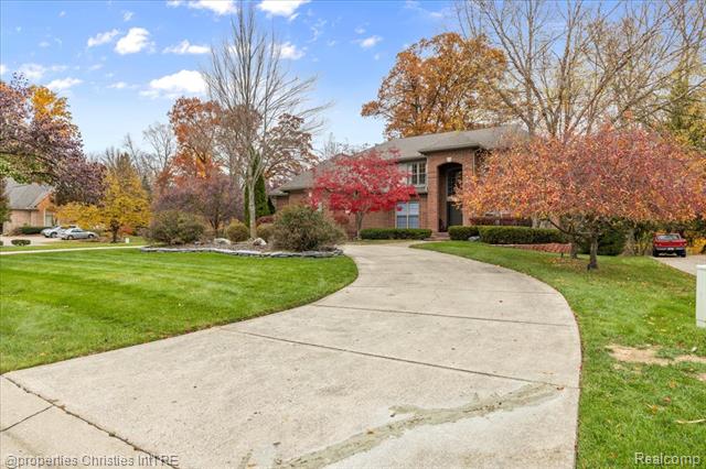 Builiding view eleven for 29202 Bradmoor, Farmington, MI. 48334