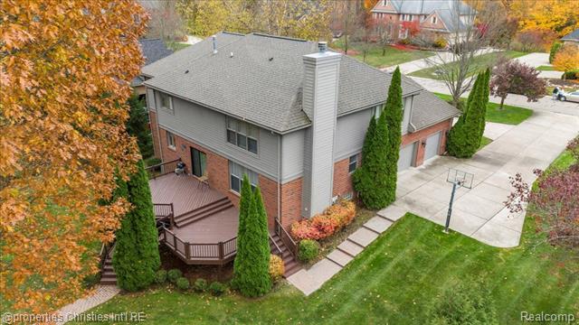 Builiding view fifteen for 29202 Bradmoor, Farmington, MI. 48334