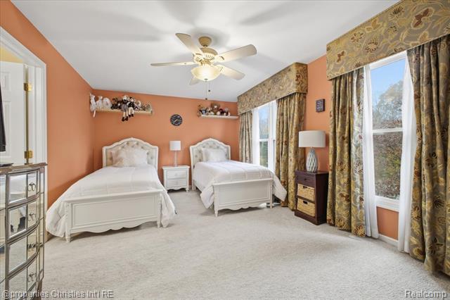 Builiding view fifty eight for 29202 Bradmoor, Farmington, MI. 48334