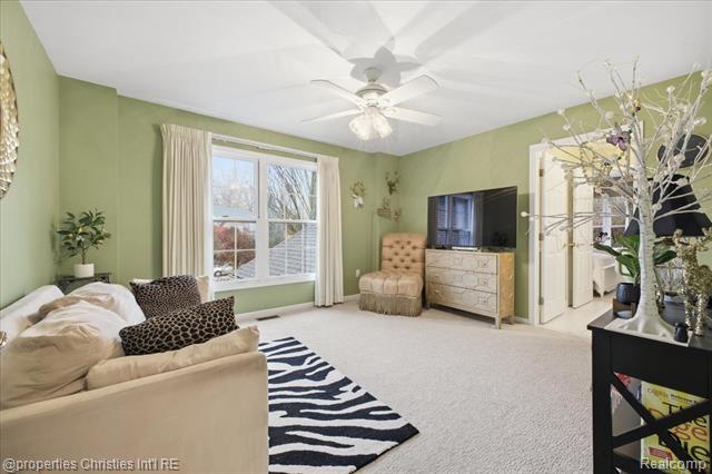 Builiding view fifty four for 29202 Bradmoor, Farmington, MI. 48334