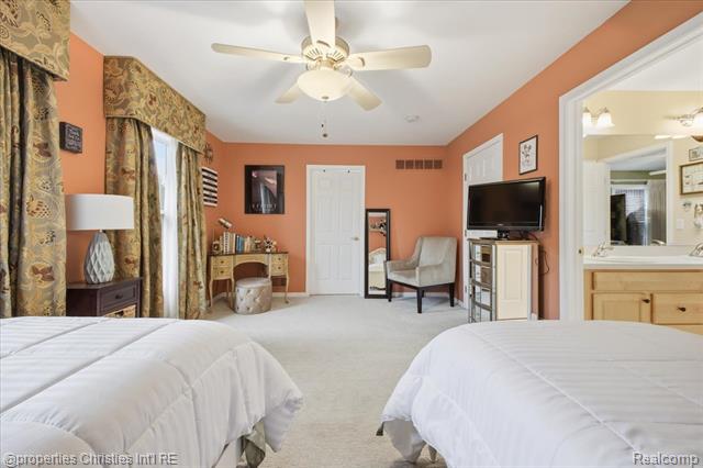 Builiding view fifty nine for 29202 Bradmoor, Farmington, MI. 48334