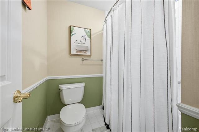 Builiding view fifty seven for 29202 Bradmoor, Farmington, MI. 48334