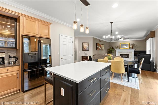 Builiding view forty two for 29202 Bradmoor, Farmington, MI. 48334