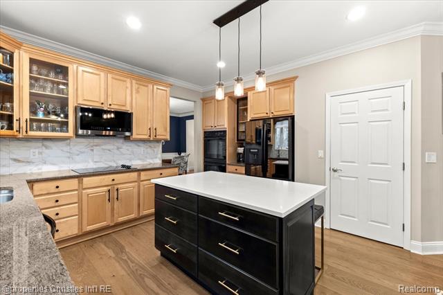 Builiding view forty for 29202 Bradmoor, Farmington, MI. 48334