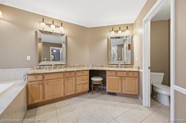 Builiding view sixty five for 29202 Bradmoor, Farmington, MI. 48334