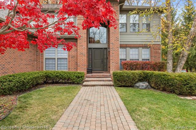 Builiding view thirteen for 29202 Bradmoor, Farmington, MI. 48334