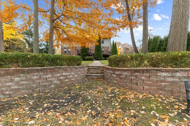 Builiding view twenty two for 29202 Bradmoor, Farmington, MI. 48334