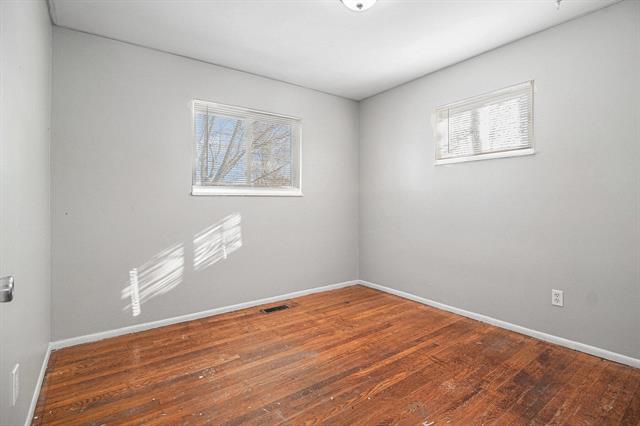 Builiding view eight for 1051 Redleaf, Ypsilanti, MI. 48198